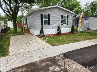 51 Joy St, Clarkston, MI 48346