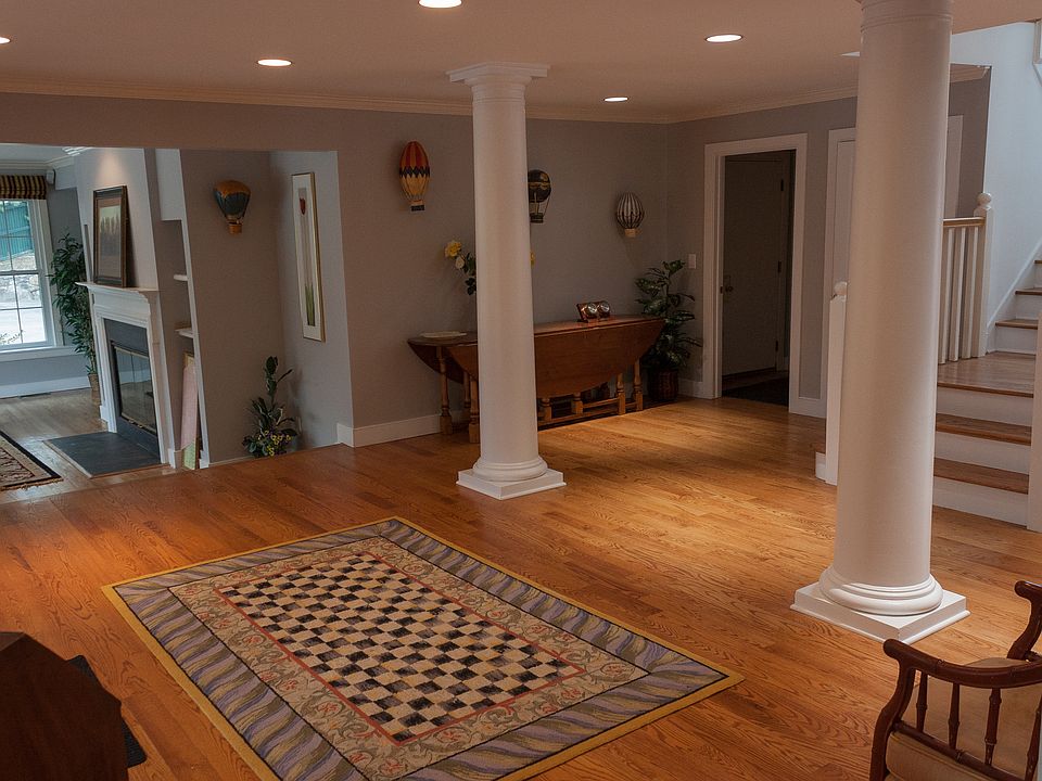 1st image of 22 Rosemont Ln