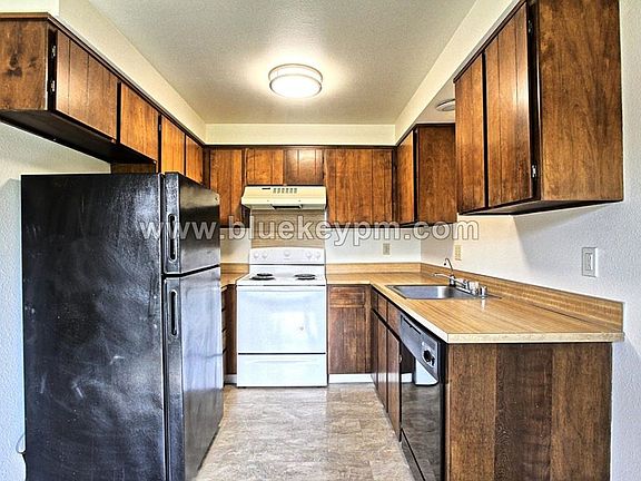 3rd image of 14725 SE 16th Cir