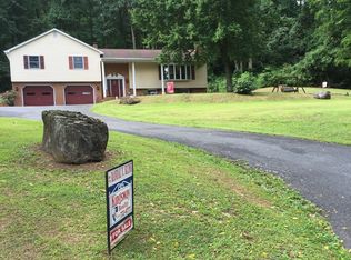 1350 Springville Rd, East Earl, PA 17519