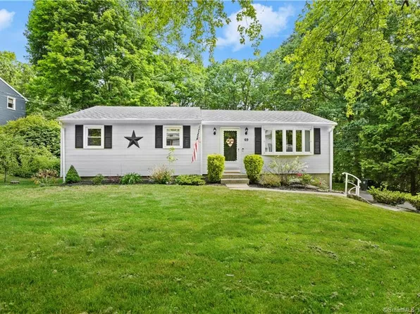 69 Beach Drive, Prospect, CT 06712