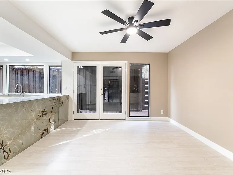 968 Pinehurst Dr — Photo 36
