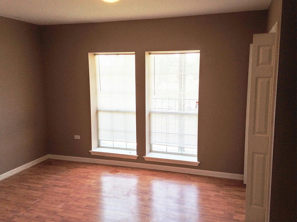 2nd image of 588 W Roosevelt St APT D