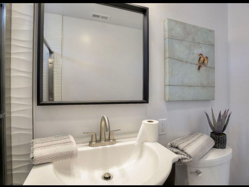 1st image of 1009 E Santa Inez Ave