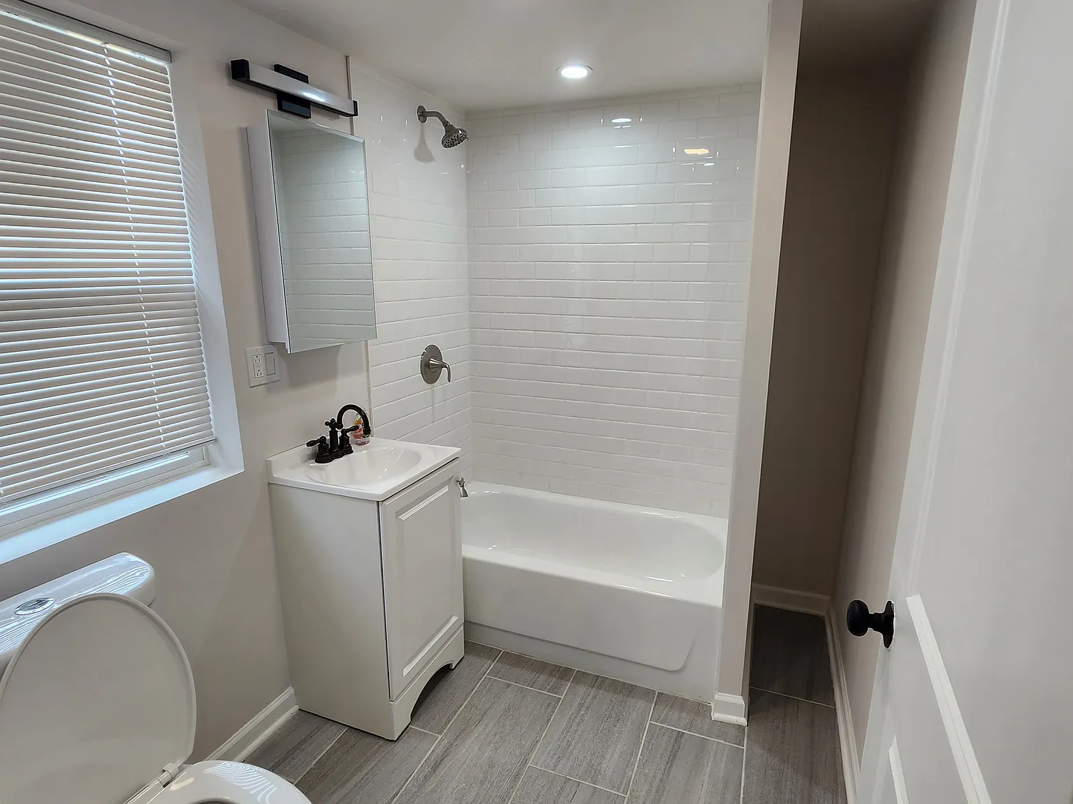 2143 N Mobile Ave — Photo 3