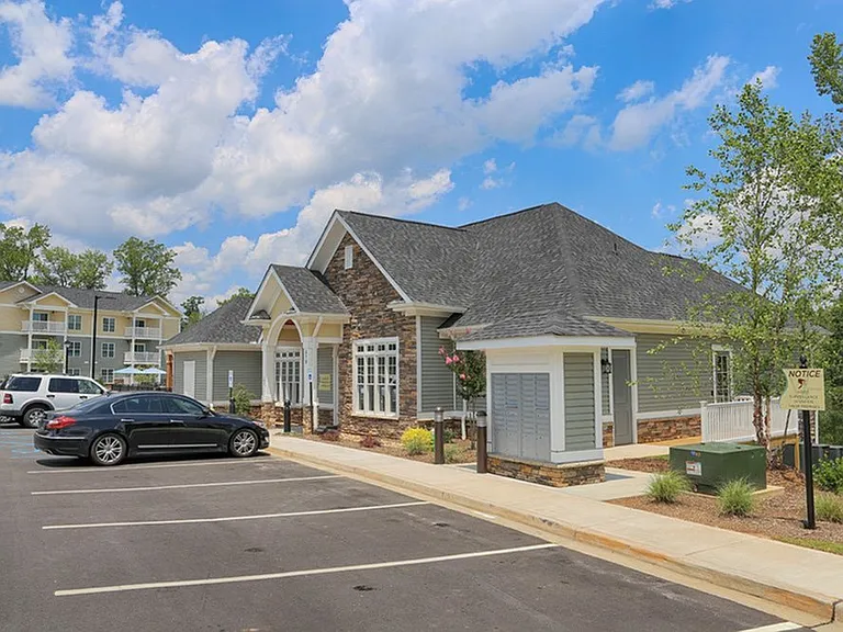 742 Upstate Campus Dr — Photo 8
