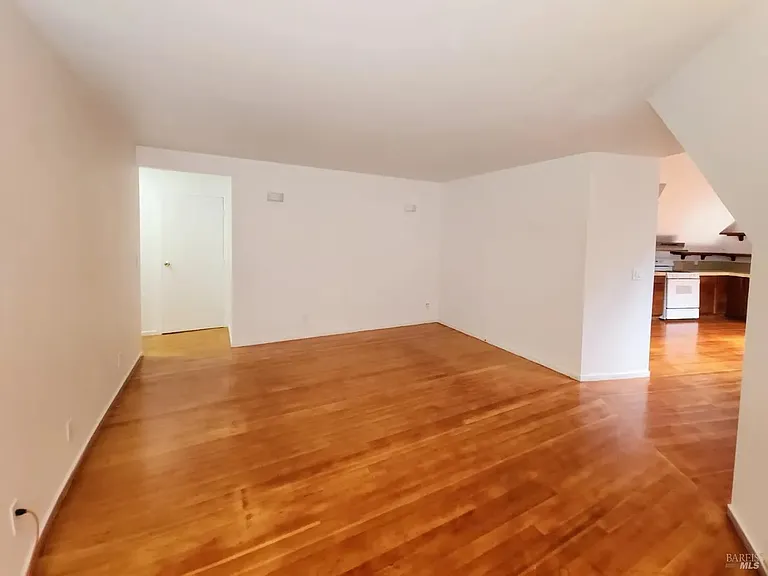 8080 Surprise Valley Rd — Photo 11