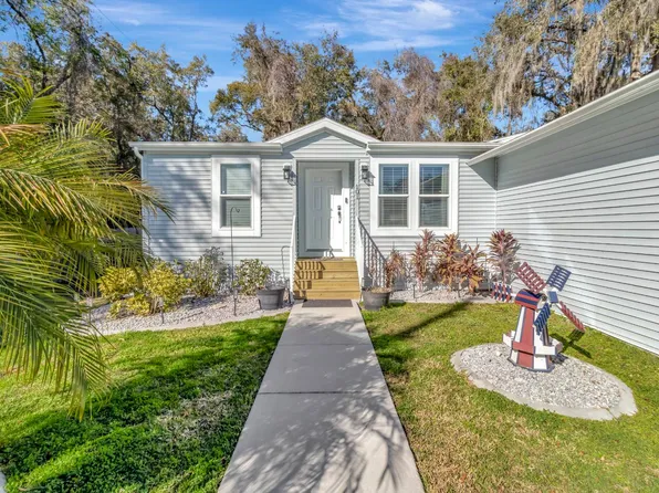 101 Poinsettia Dr #680, Leesburg, FL 34788