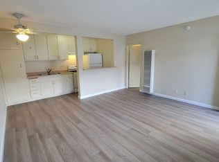 18429 Prairie St #4, Northridge, CA 91325