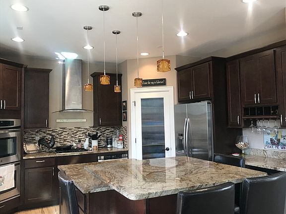 kitchen w/ double ovens
