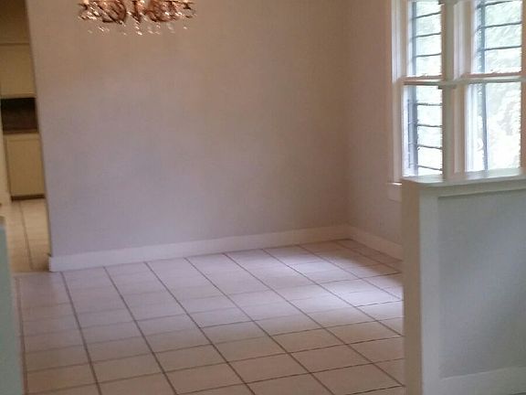3rd image of 610 E Filmore Ave #3