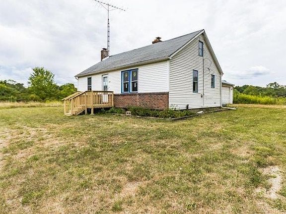 3rd image of 241 Kidd Ln