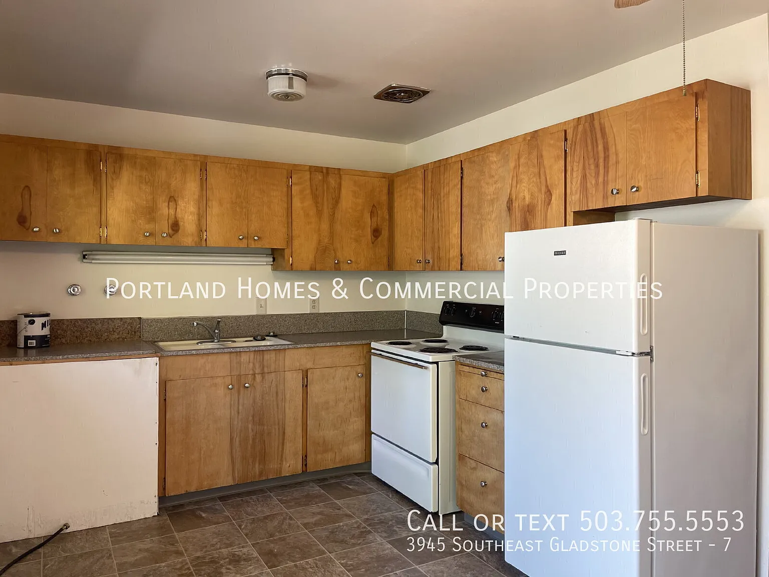 2 Bedroom / 1 Bathroom Ground-Floor Apartment on SE Gladstone — Photo 4