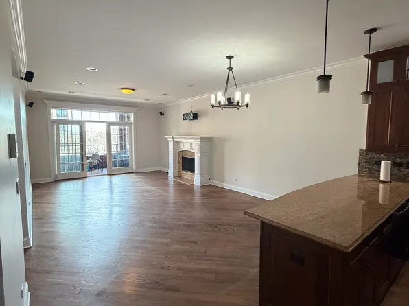 1254 W Jackson Blvd #3W, Chicago, IL 60607