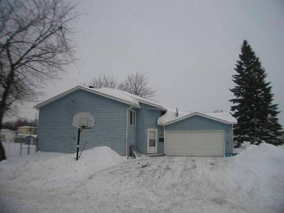 1st image of 226 7th Ave W