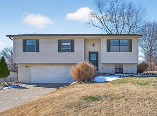 1915 Laverne Dr, Arnold, MO 63010