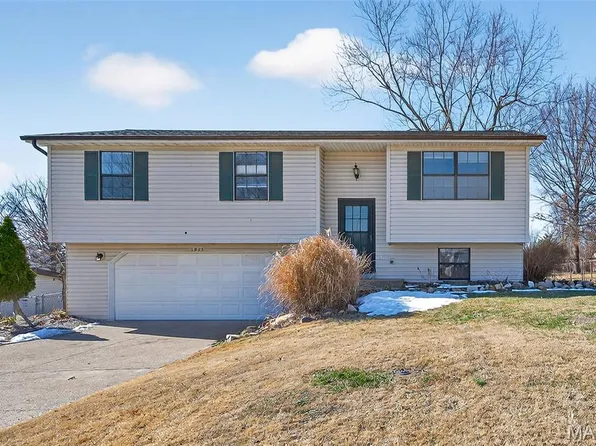 1915 Laverne Dr, Arnold, MO 63010