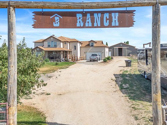 3rd image of 187 E Syringa Loop