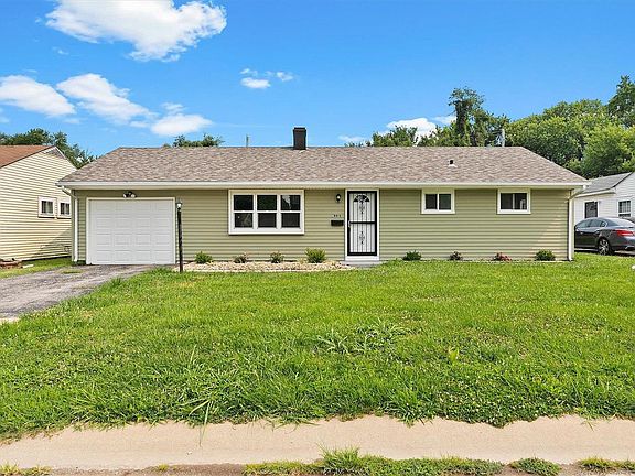 2nd image of 8613 Village Pl