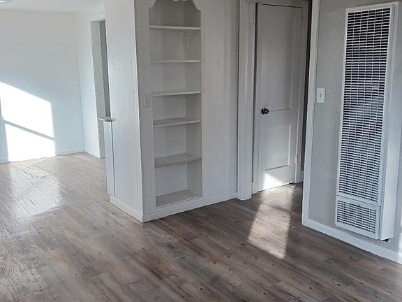 2nd image of 714 29th St