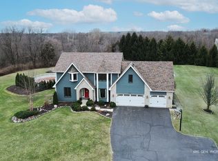 8715 Galleria Ct, Spring Grove, IL 60081