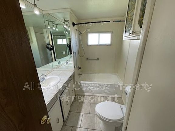 3rd image of 954 N McCue St Lot 15