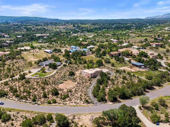 138 Piedra Loop, White Rock, NM 87547
