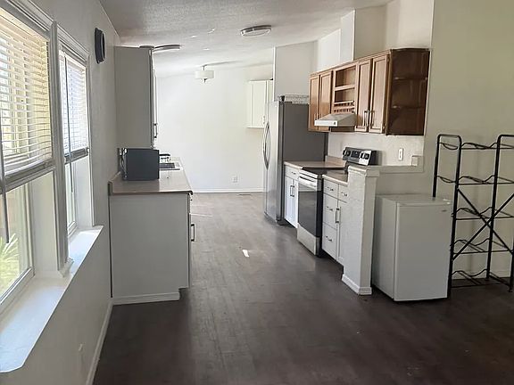 5th image of 24049 Williams Rd
