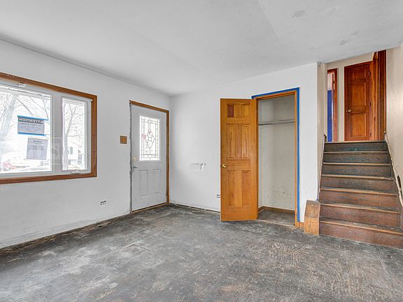 4th image of 2901 Nichols Ave