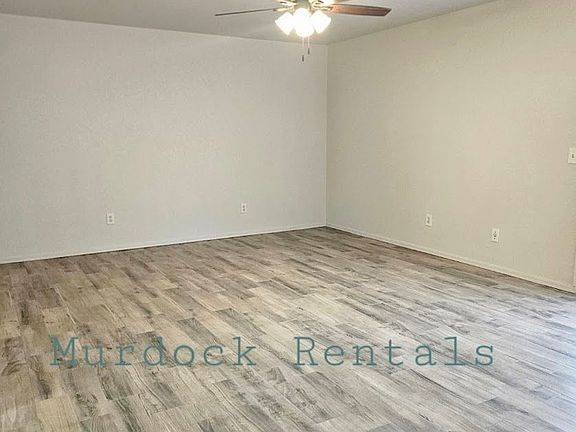 2nd image of 1125 W Gladys Way