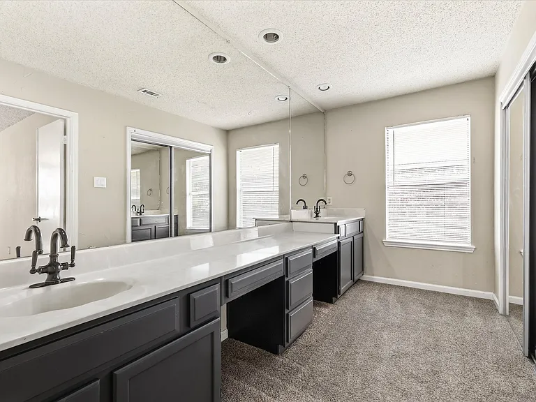 2909 Menlo Park Ln — Photo 23