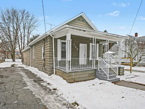 732 S Madison Ave, Bay City, MI 48708