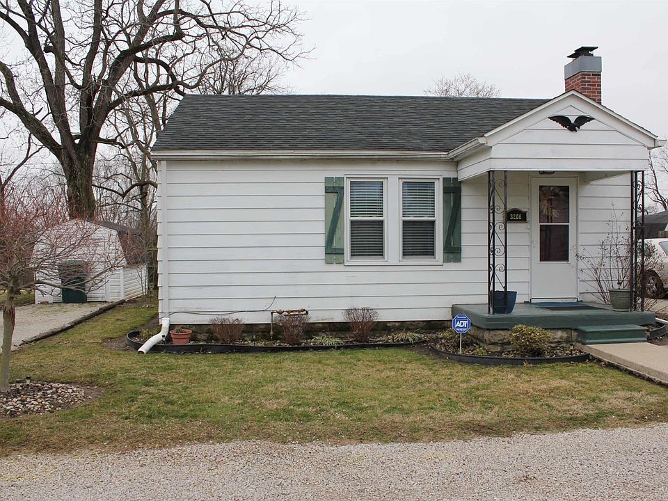 1st image of 3206 E Grays Ct