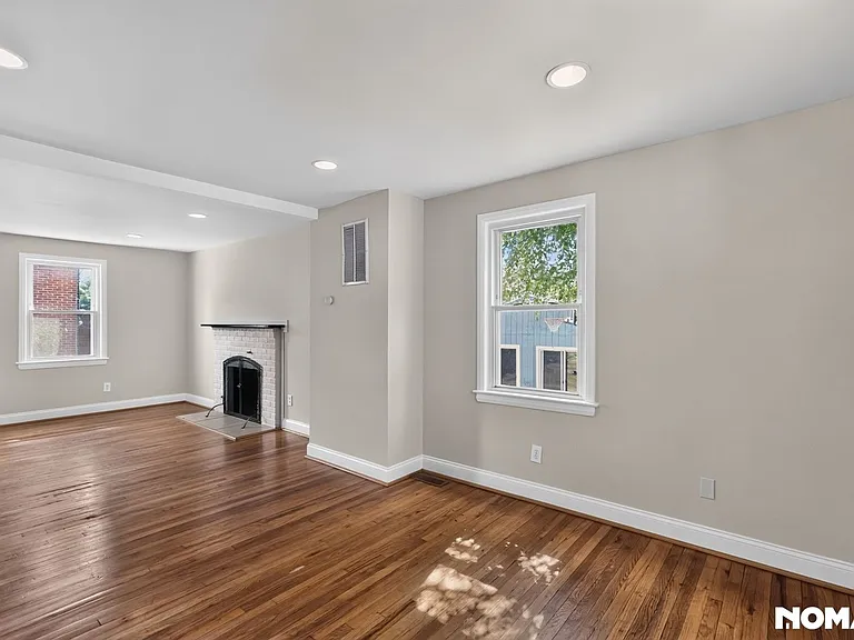 8507 Potomac Ave — Photo 8