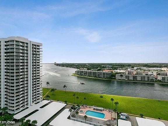 2nd image of 108 Lakeshore Dr APT 1738