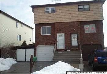 1st image of 139 Brook Ave