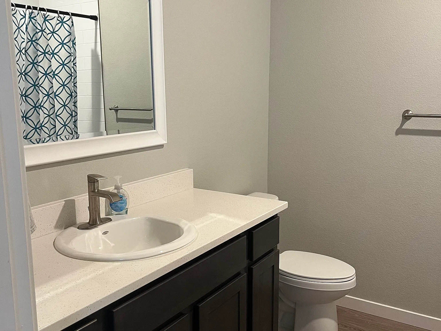 2 bed, 2.5 bath, 1795 sqft, $2,400 — Photo 2