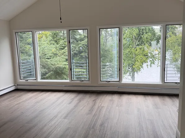 44 Passaic Dr #B, Hewitt, NJ 07421