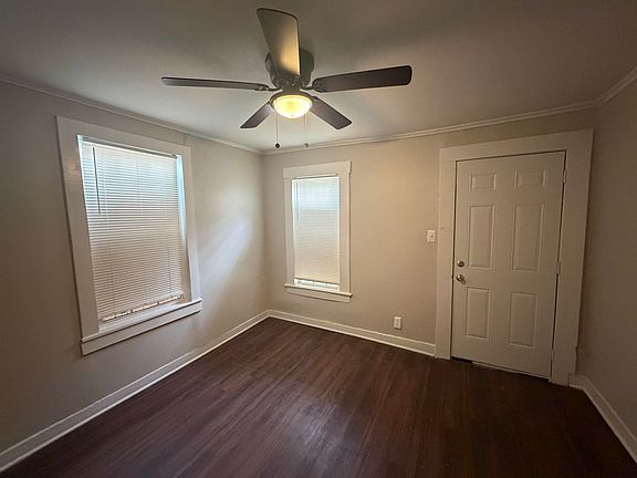 4th image of 2074 Lowell Ave