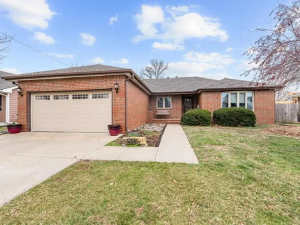 1304 Sequoia Dr, Salina, KS 67401