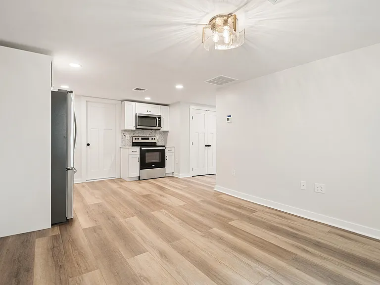 10-14 S Decatur St #14R — Photo 7