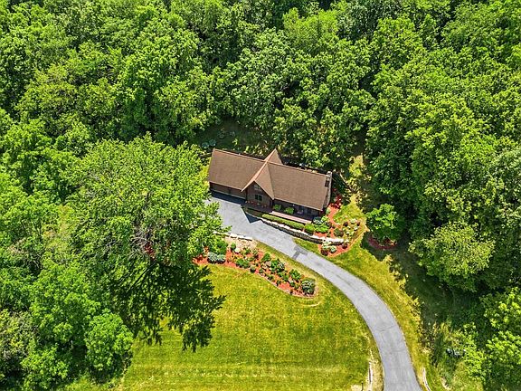 2nd image of 19 Valley Rd
