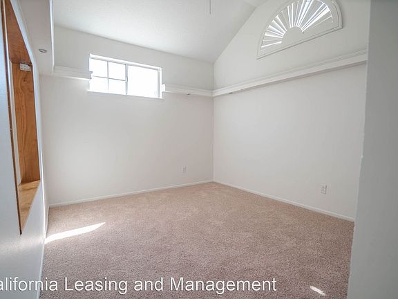 4th image of 23845 Del Monte Dr Unit 72