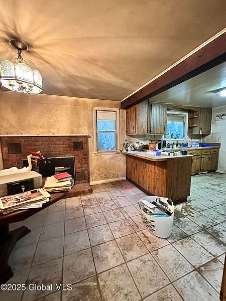 5th image of 1167 Maple Hill Road