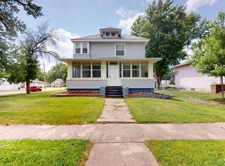 302 N Main St, Early, IA 50535