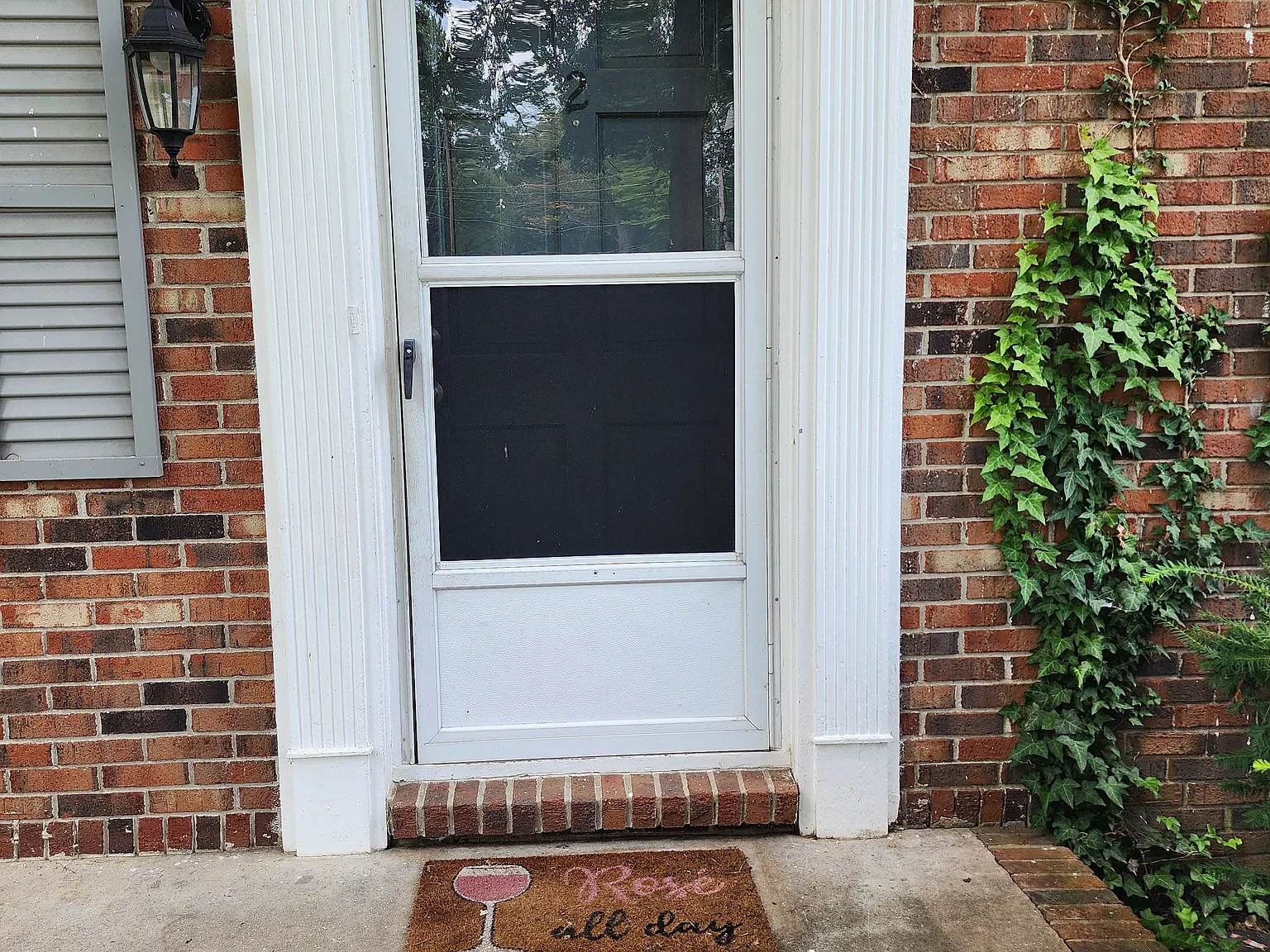 2 bed, $900 — Photo 1