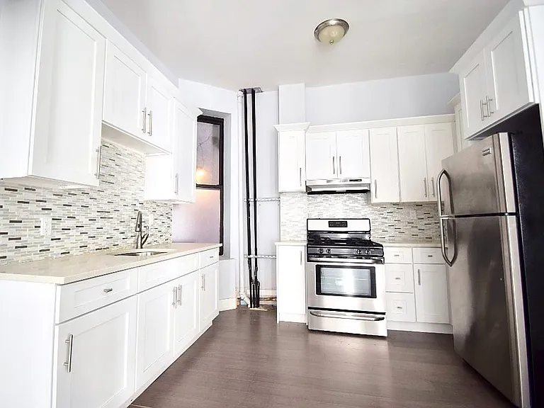 463 W 43rd St #1 — Photo 1