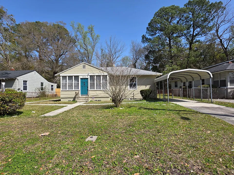 5013 Campenella Dr