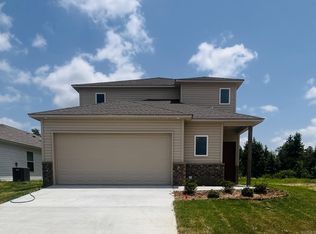 100 Sofia Dr, Maumelle, AR 72113