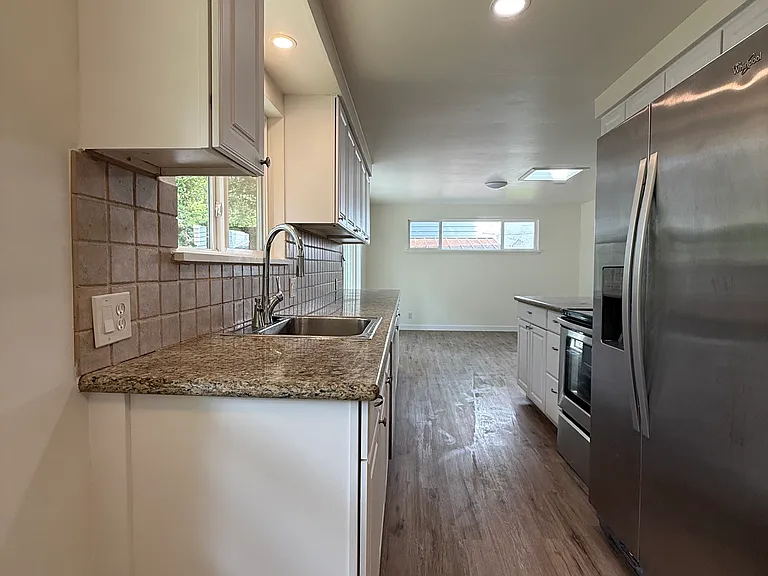 15321 NE 1st St — Photo 11